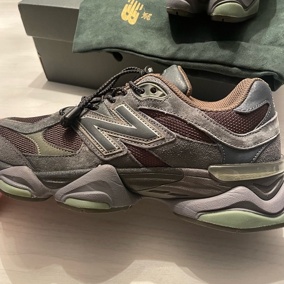 New Balance Men’s 9060 Dark Moss Sneakers - Picture 10 of 16